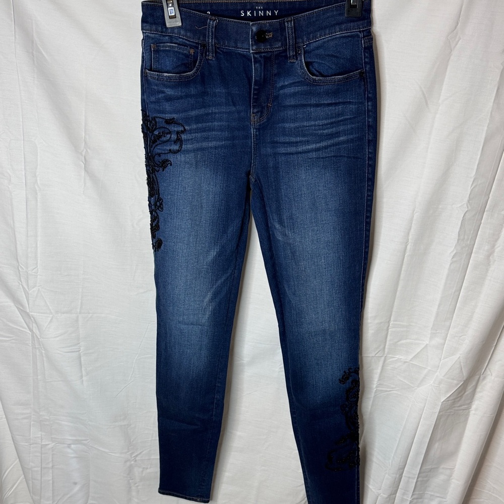 Elegant Dark Blue Skinny Jeans with Black Embroidery